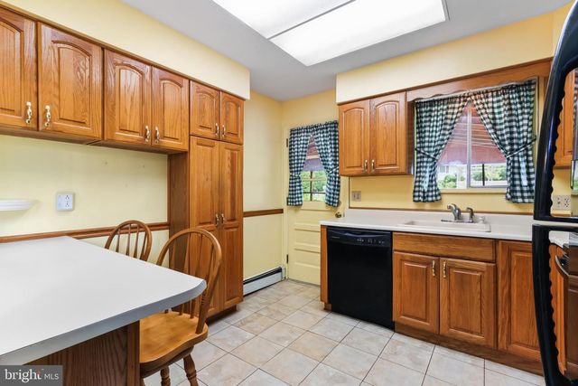 407 COLONIAL DR, Stroudsburg, PA 18360