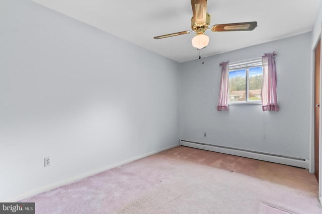 407 COLONIAL DR, Stroudsburg, PA 18360