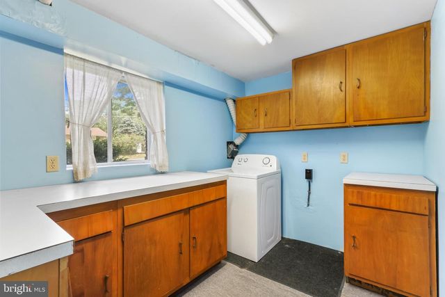 407 COLONIAL DR, Stroudsburg, PA 18360