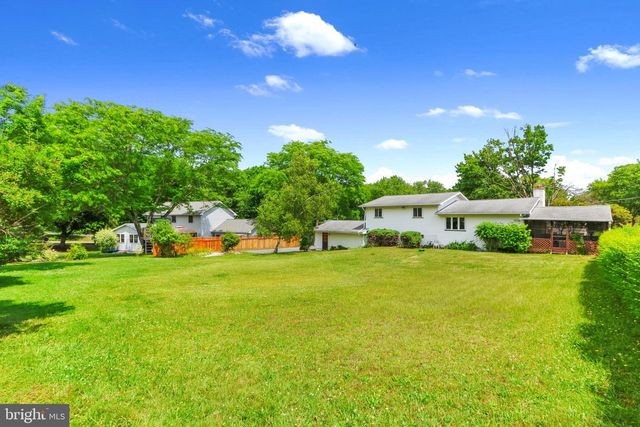 407 COLONIAL DR, Stroudsburg, PA 18360