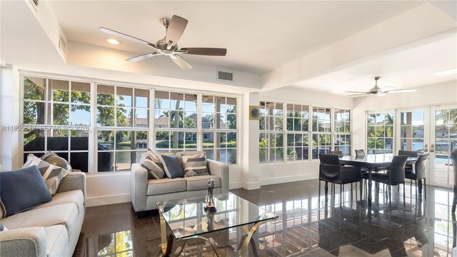 10110 SW 3rd St, Plantation, FL 33324