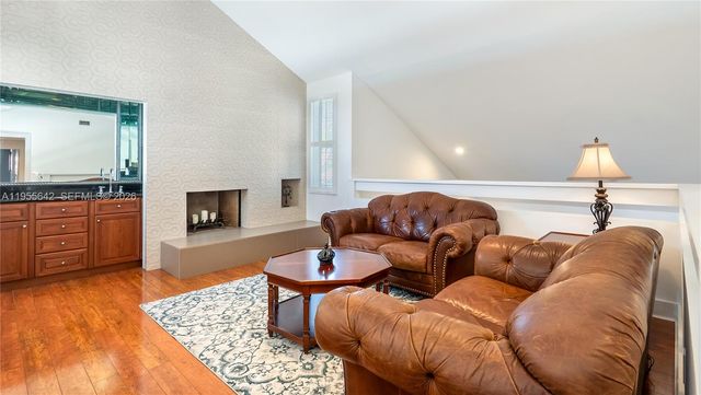 10110 SW 3rd St, Plantation, FL 33324