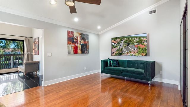 10110 SW 3rd St, Plantation, FL 33324