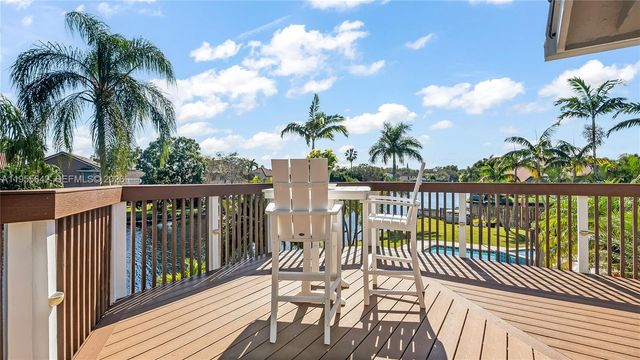 10110 SW 3rd St, Plantation, FL 33324