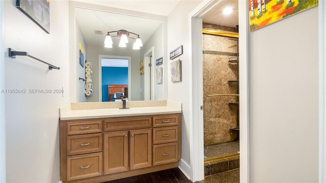 10110 SW 3rd St, Plantation, FL 33324