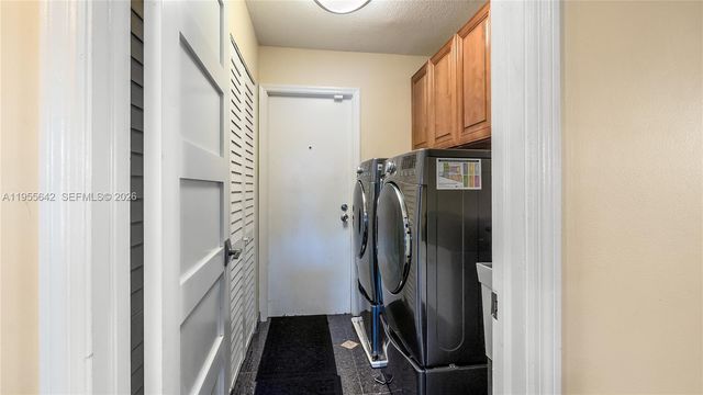 10110 SW 3rd St, Plantation, FL 33324