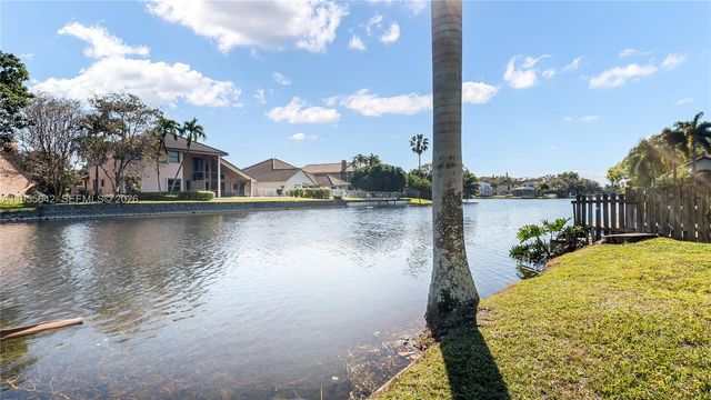 10110 SW 3rd St, Plantation, FL 33324