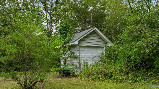 120 County Road 594, Sylvania, AL 35988