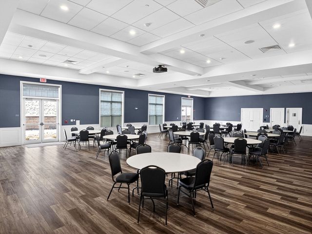 4206 Peters Farm Way 206, Westborough, MA 01581