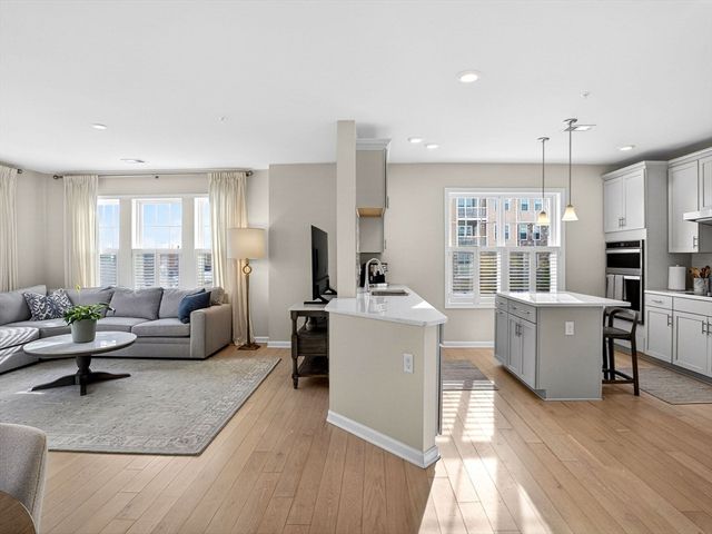 4206 Peters Farm Way 206, Westborough, MA 01581