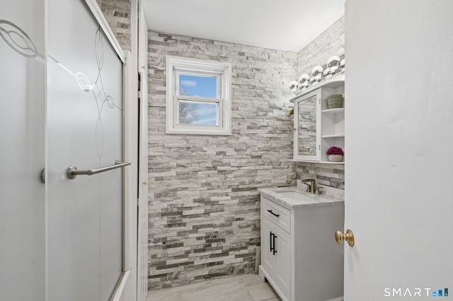 24 Newent Road, Lisbon, CT 06351