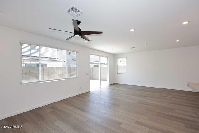 2442 W ROWEL Road, Phoenix, AZ 85085