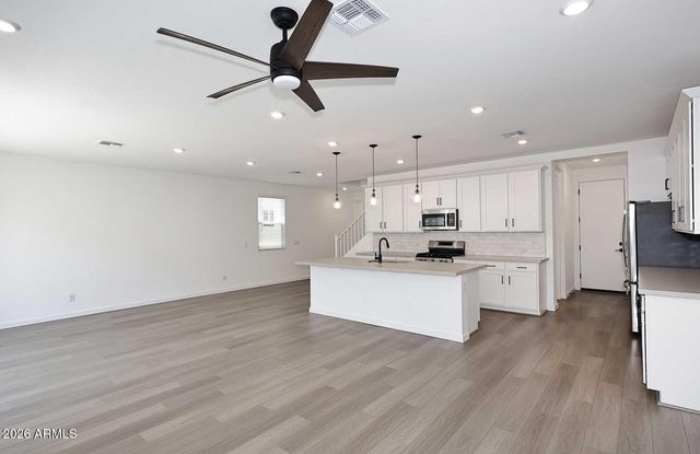 2442 W ROWEL Road, Phoenix, AZ 85085