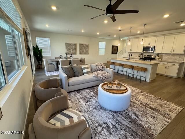 2442 W ROWEL Road, Phoenix, AZ 85085