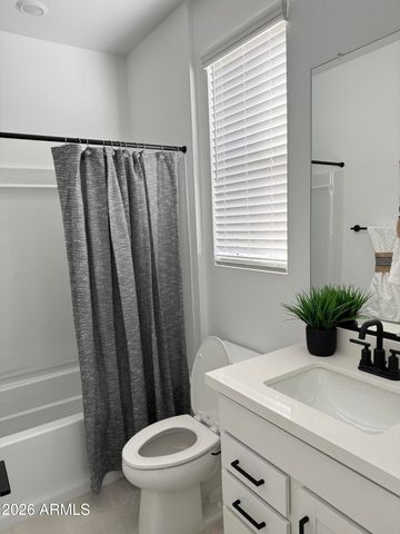 2442 W ROWEL Road, Phoenix, AZ 85085