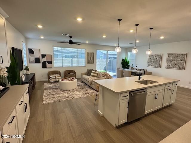 2442 W ROWEL Road, Phoenix, AZ 85085