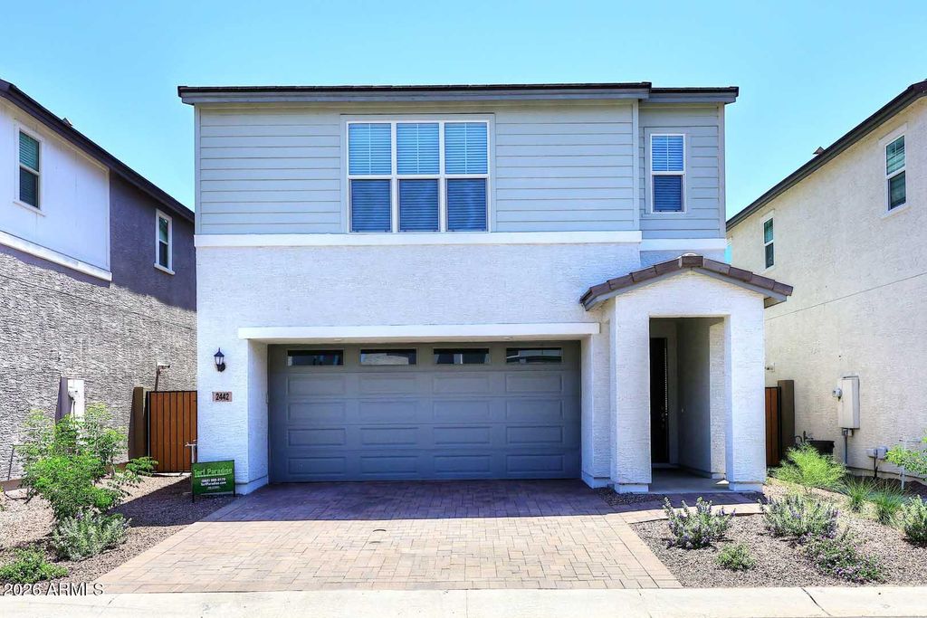 2442 W ROWEL Road, Phoenix, AZ 85085