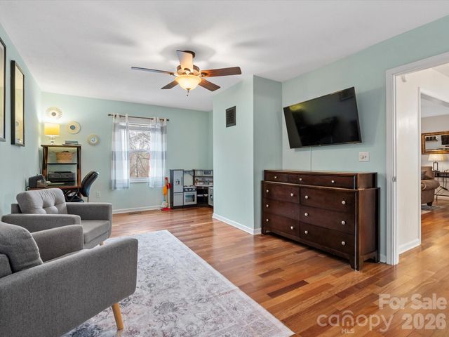 26 Morrow Drive, Fairview, NC 28730