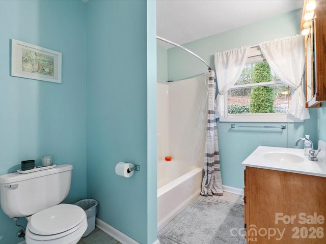 26 Morrow Drive, Fairview, NC 28730