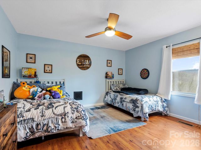 26 Morrow Drive, Fairview, NC 28730