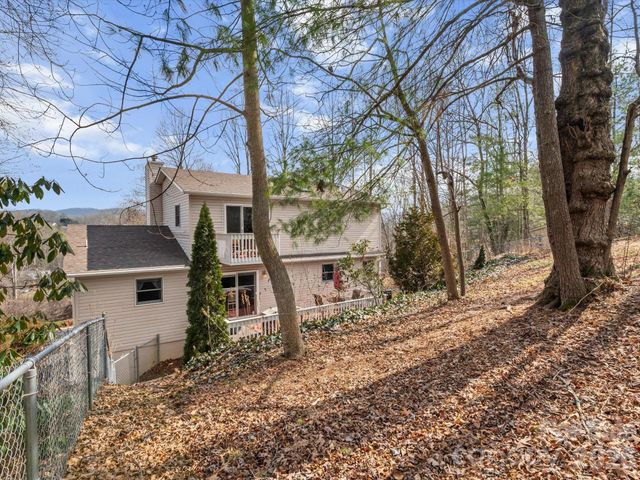 26 Morrow Drive, Fairview, NC 28730