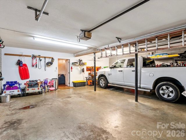 26 Morrow Drive, Fairview, NC 28730