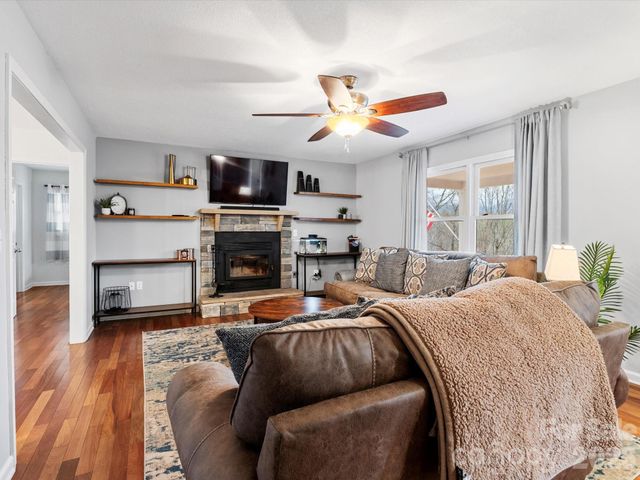 26 Morrow Drive, Fairview, NC 28730