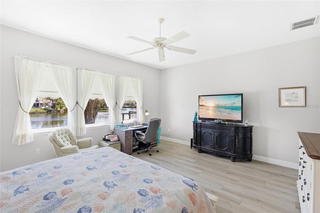 6115 9TH AVENUE CIRCLE NE, Bradenton, FL 34212