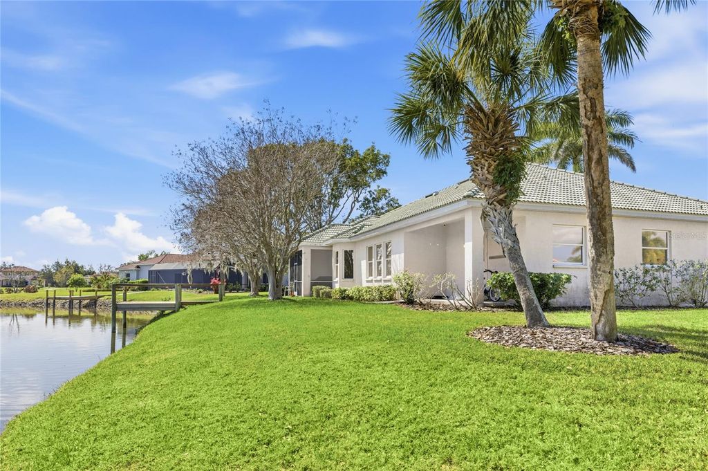 Image 41 of property listing at 6115 9TH AVENUE CIRCLE NE, Bradenton, FL 34212