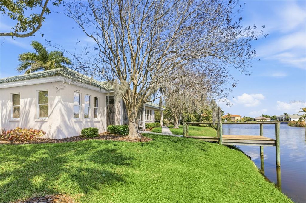 Image 42 of property listing at 6115 9TH AVENUE CIRCLE NE, Bradenton, FL 34212