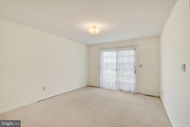 2729 SPARROW DR, York, PA 17408