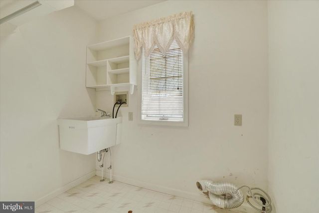 2729 SPARROW DR, York, PA 17408