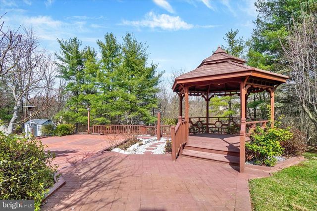 2729 SPARROW DR, York, PA 17408