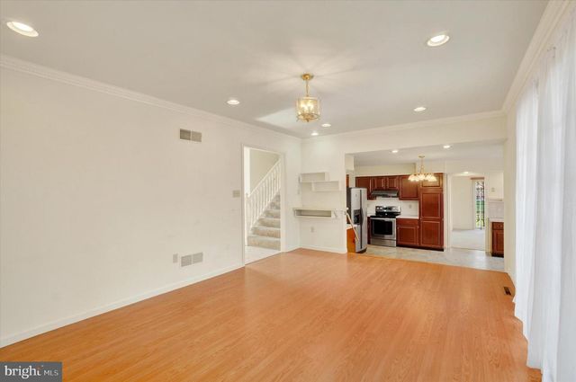 2729 SPARROW DR, York, PA 17408