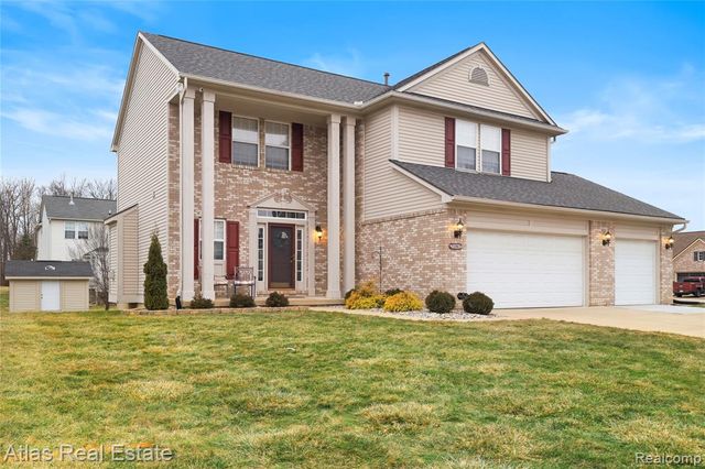 4028 Grand Oaks Court, Burton, MI 48519