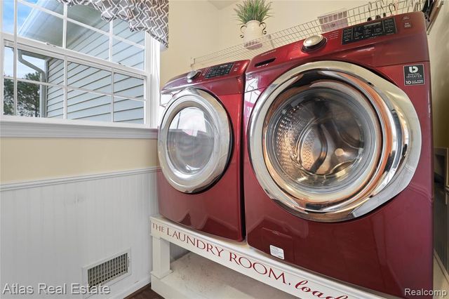 4028 Grand Oaks Court, Burton, MI 48519