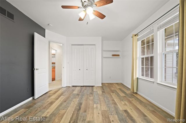 4028 Grand Oaks Court, Burton, MI 48519