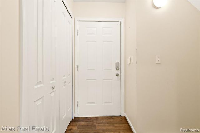 4028 Grand Oaks Court, Burton, MI 48519