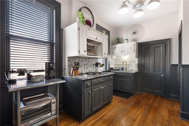 2538 Holmes Street, Kansas City, MO 64108