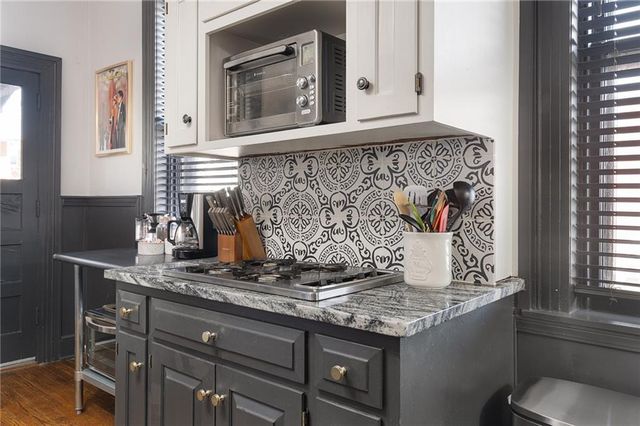 2538 Holmes Street, Kansas City, MO 64108