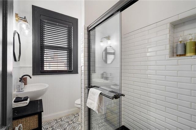 2538 Holmes Street, Kansas City, MO 64108