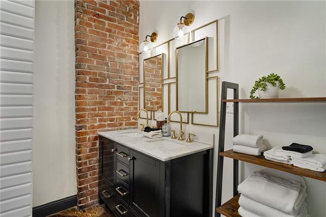 2538 Holmes Street, Kansas City, MO 64108