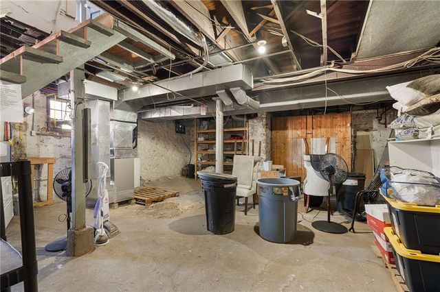 2538 Holmes Street, Kansas City, MO 64108