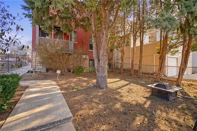 2538 Holmes Street, Kansas City, MO 64108