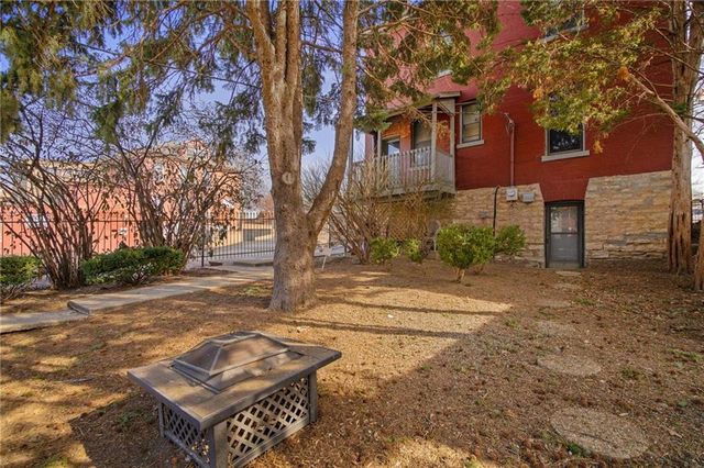 2538 Holmes Street, Kansas City, MO 64108