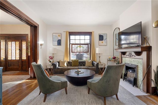 2538 Holmes Street, Kansas City, MO 64108