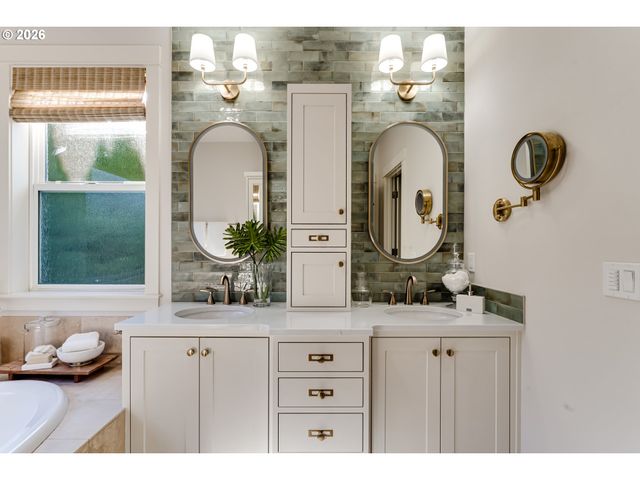 2280 TURNBERRY Ct, Eugene, OR 97401