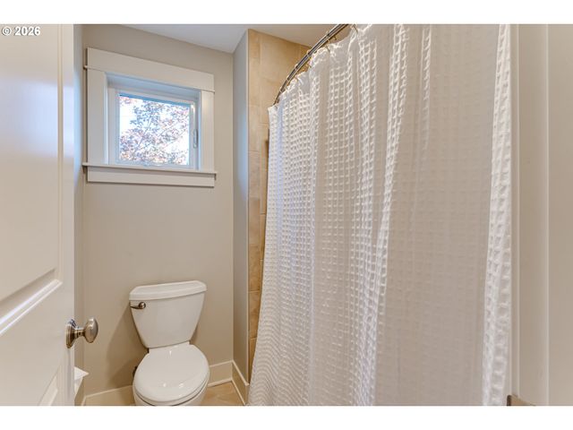 2280 TURNBERRY Ct, Eugene, OR 97401