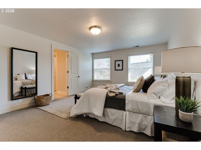 2280 TURNBERRY Ct, Eugene, OR 97401