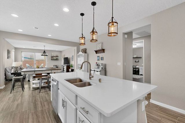3131 Farragut Street NE, Rio Rancho, NM 87144